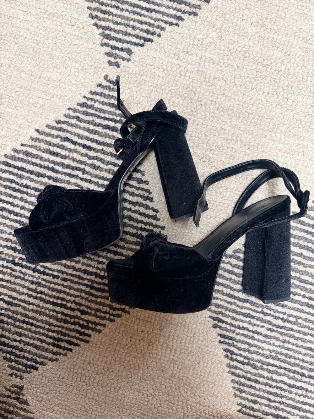 ASOS DESIGN BLACK PLATFORM HEELS
